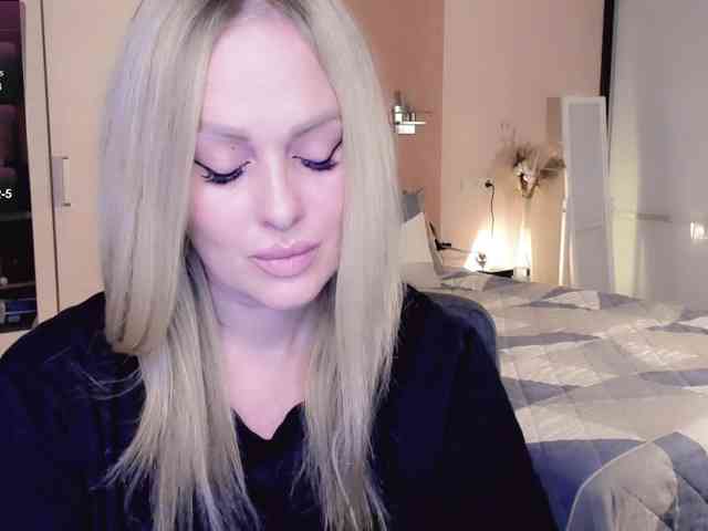 LibbyNora webcam