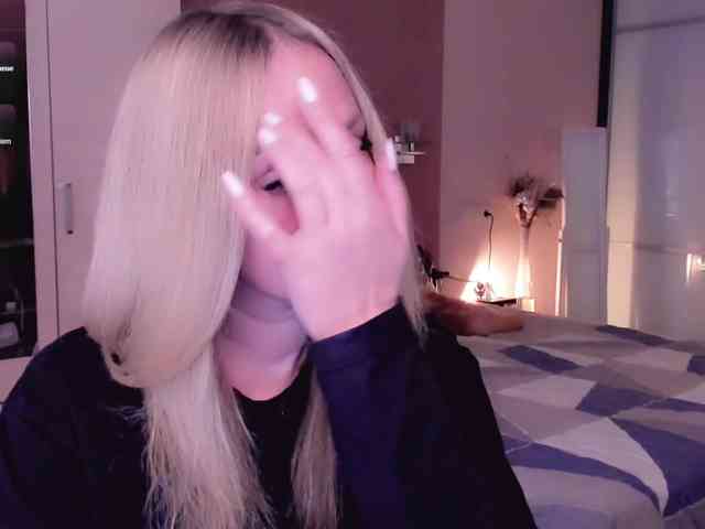 LibbyNora webcam