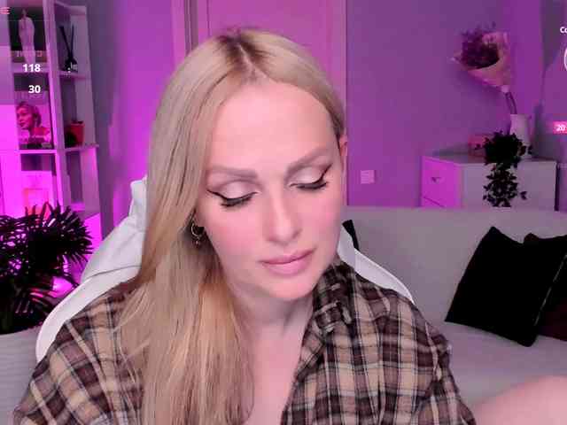 LibbyNora webcam