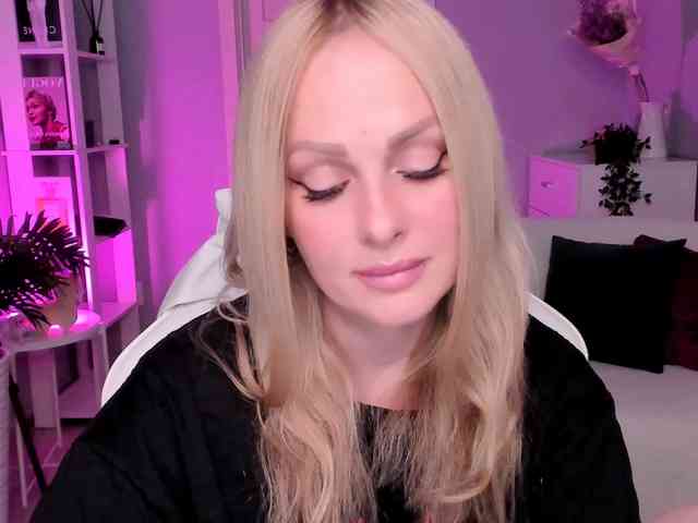 LibbyNora webcam