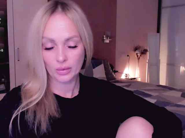 LibbyNora webcam