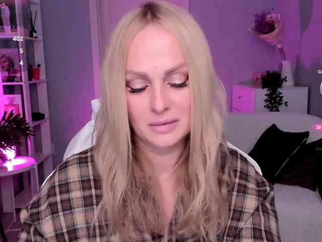LibbyNora webcam