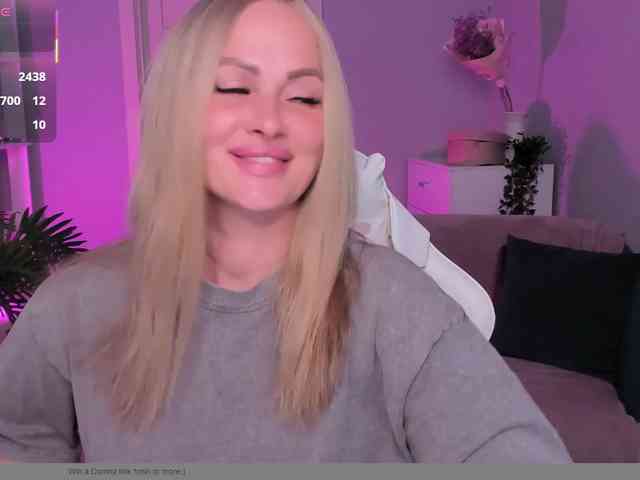 LibbyNora webcam