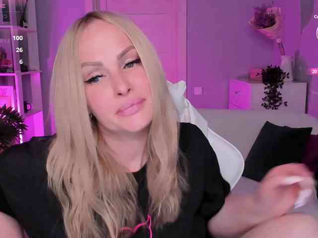 LibbyNora webcam