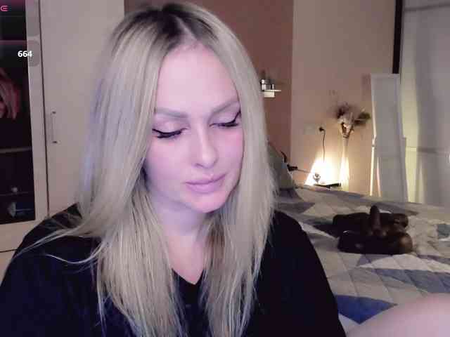 LibbyNora webcam