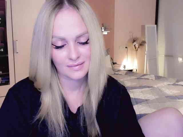 LibbyNora webcam