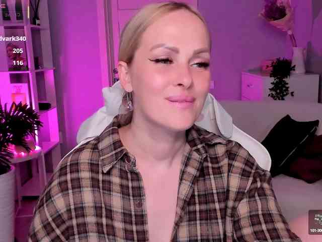 live chat LibbyNora