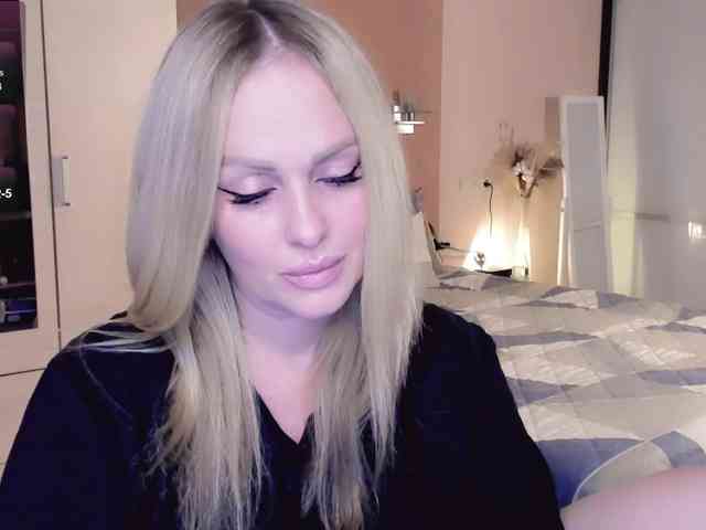 LibbyNora webcam