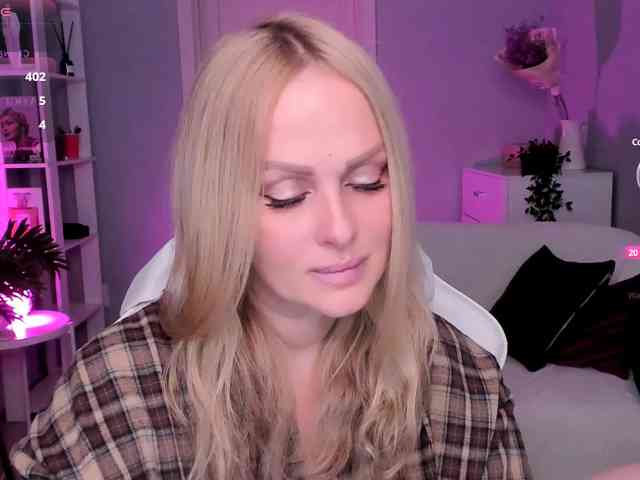 LibbyNora webcam