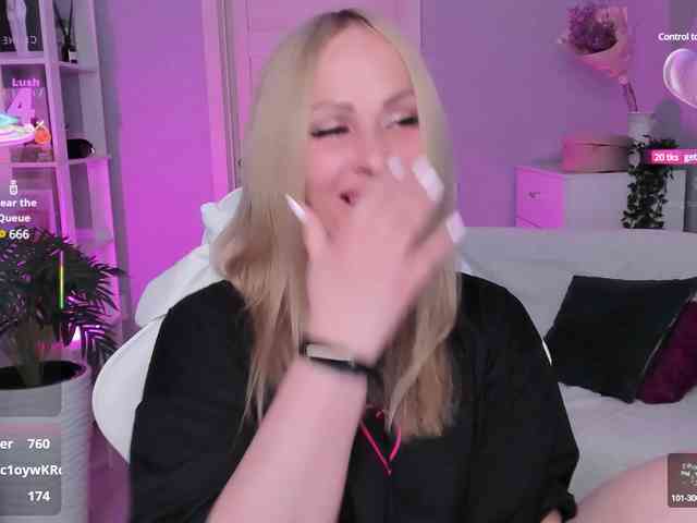 LibbyNora webcam