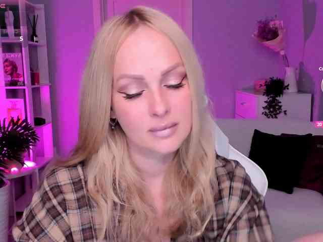 LibbyNora webcam