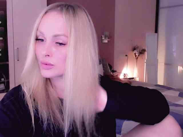 LibbyNora webcam