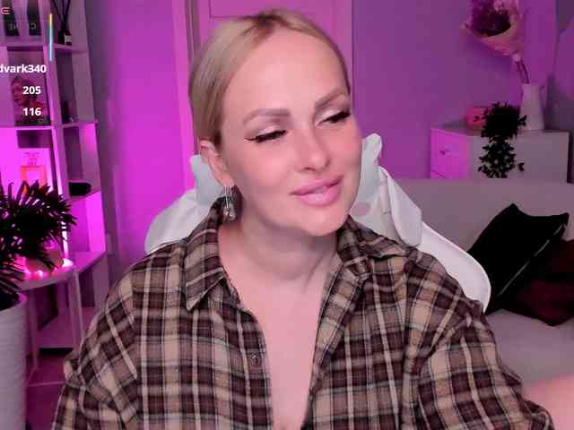LibbyNora webcam