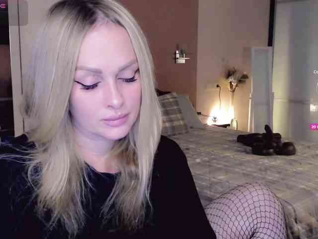 LibbyNora webcam