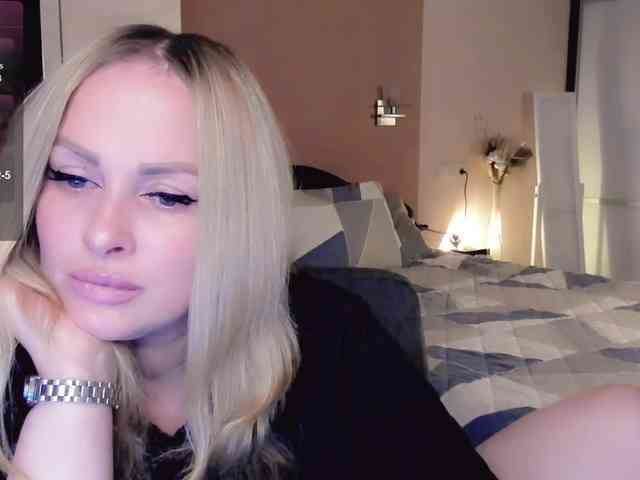 LibbyNora webcam