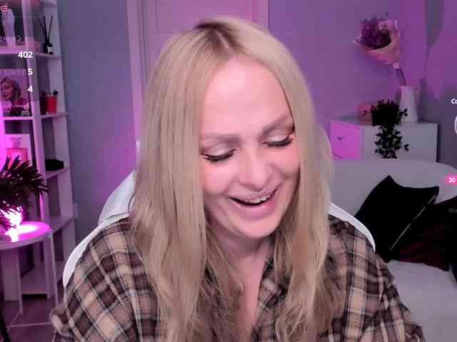 LibbyNora webcam