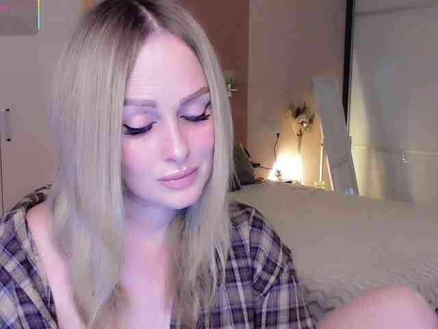 LibbyNora webcam