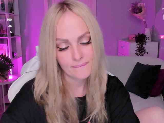 LibbyNora webcam