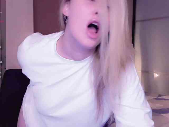 LibbyNora webcam