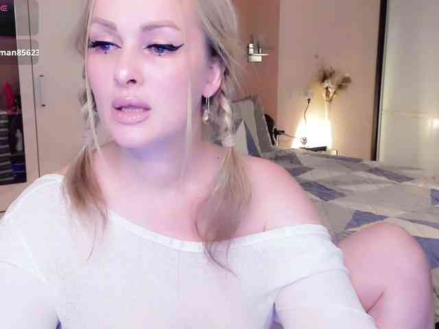 LibbyNora webcam