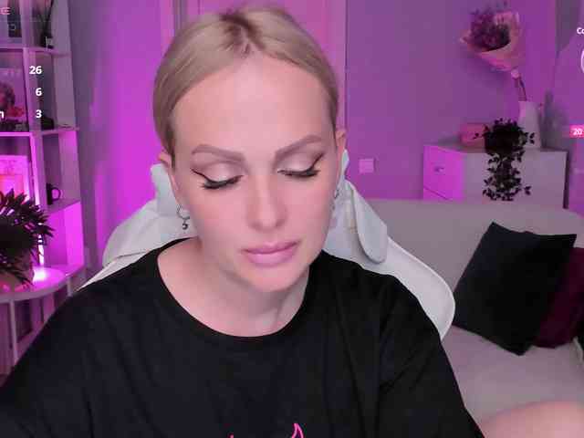 LibbyNora webcam