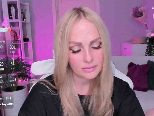 LibbyNora webcam
