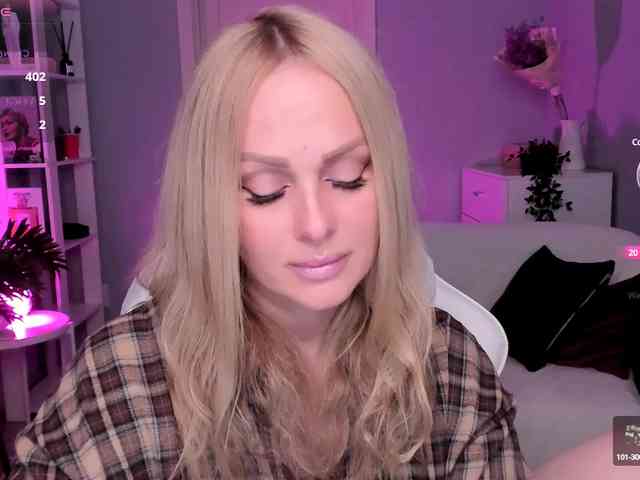 LibbyNora webcam