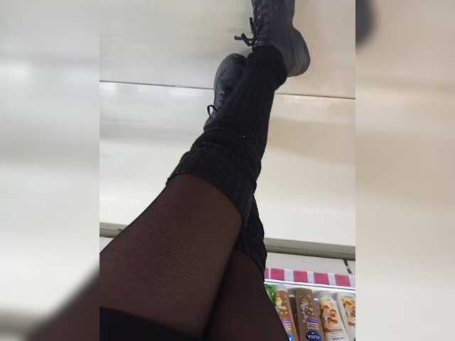 Karoleva_Milf webcam