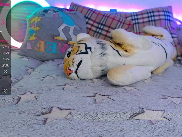 relishsavor's BongaCams show and profile