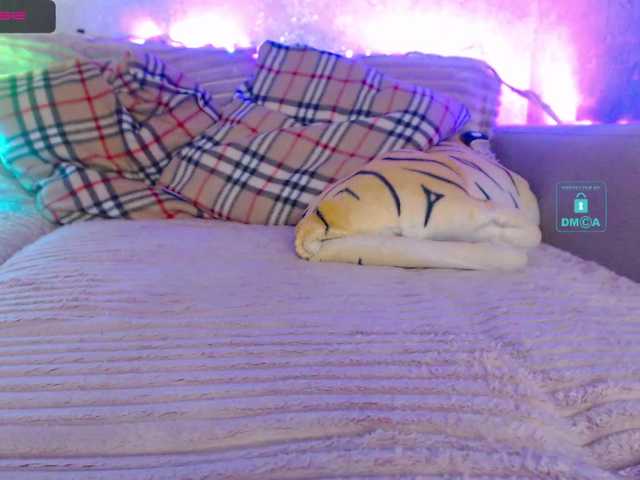 Karoleva_milf webcam