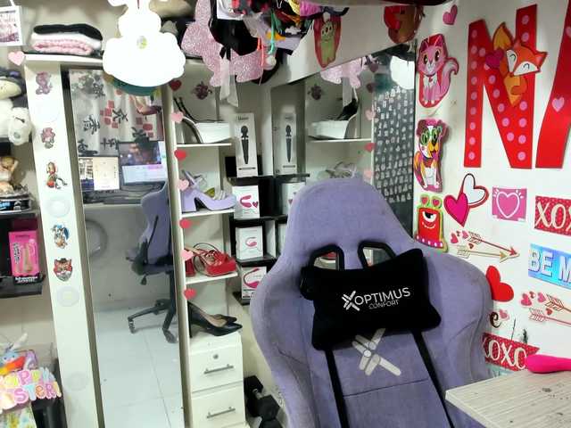 alison-miller's BongaCams show and profile