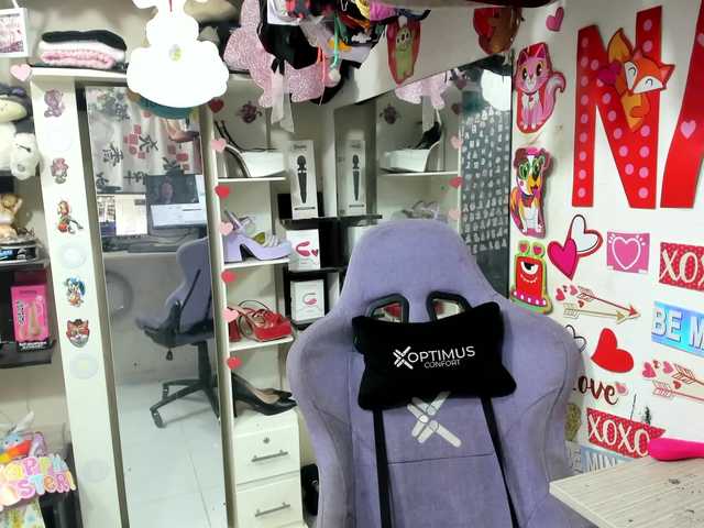 alison-miller's BongaCams show and profile