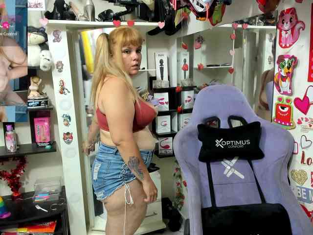 Alisson_Queen webcam