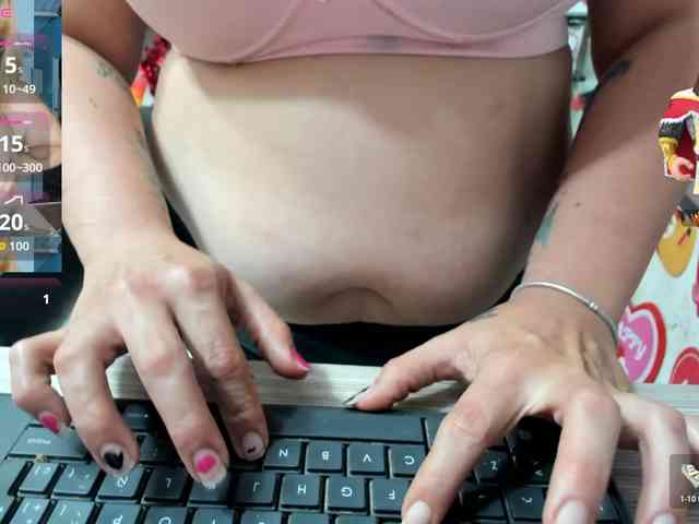 Alisson_Queen webcam