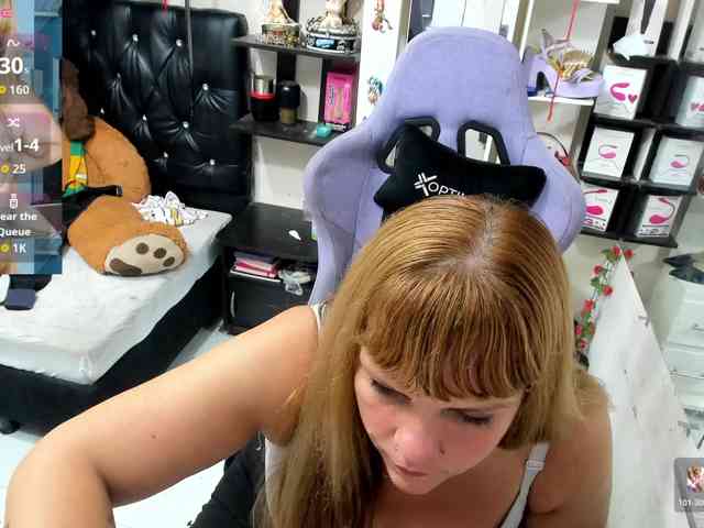 Alisson_Queen webcam