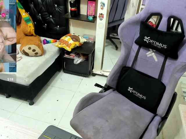 Alisson_Queen webcam