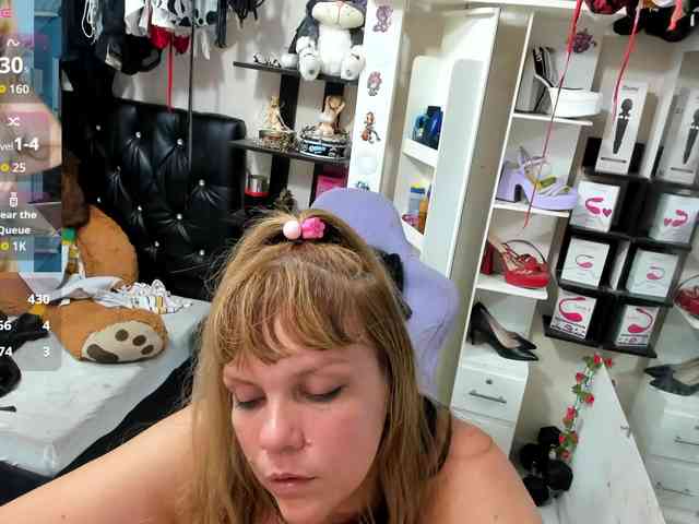 Alisson_Queen webcam