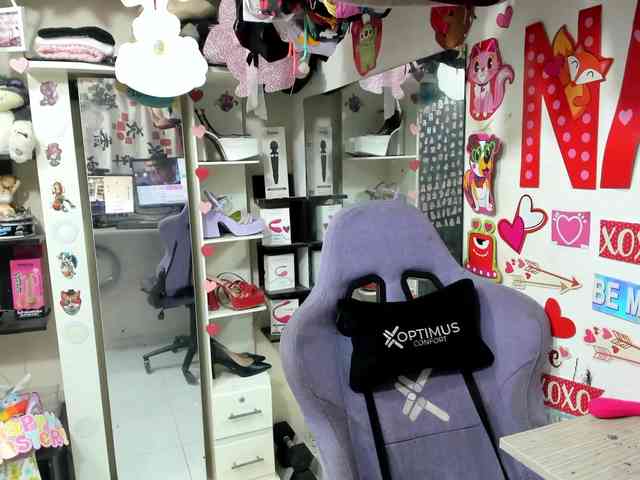 Alisson_Queen webcam