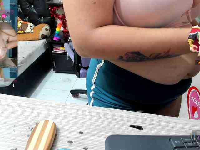 Alisson_Queen webcam