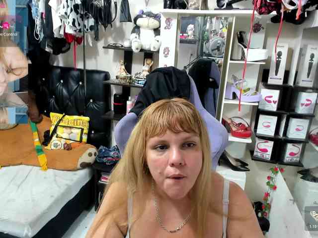 Alisson_Queen webcam