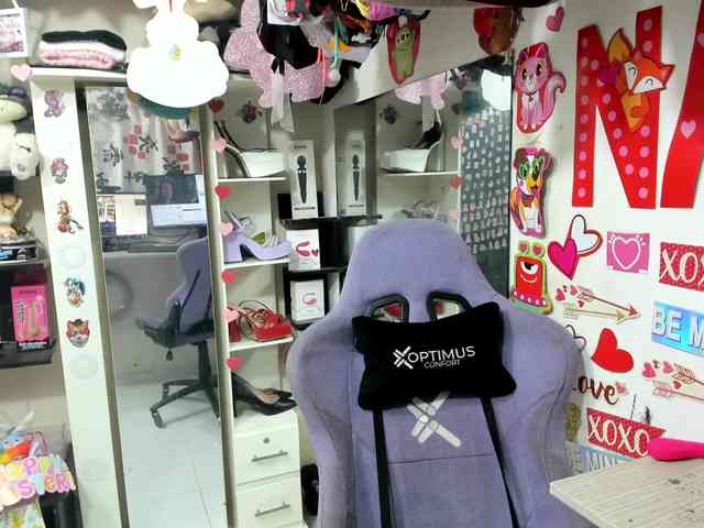 Alisson_Queen webcam