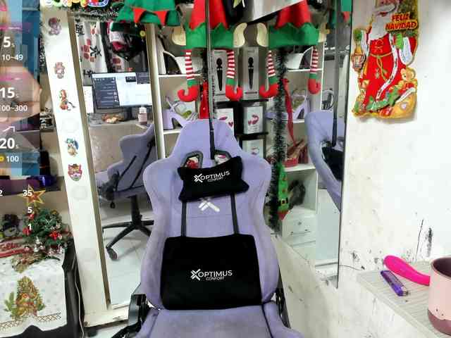 Alisson_Queen webcam