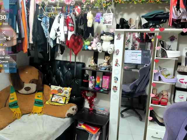 Alisson_Queen webcam