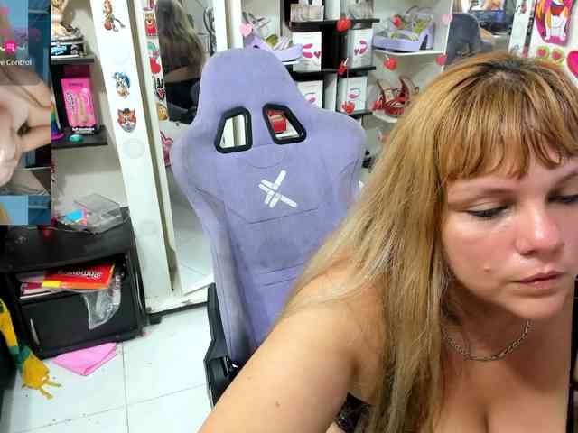 Alisson_Queen webcam