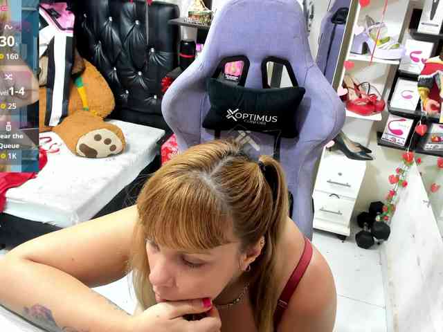 Alisson_Queen webcam