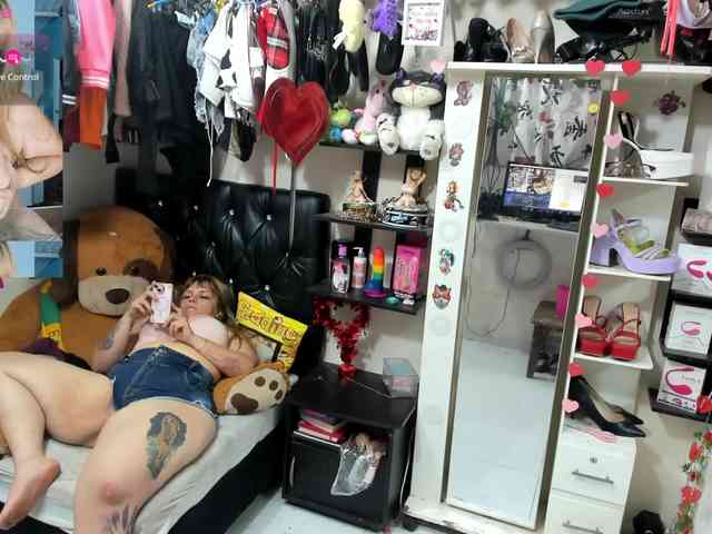 Alisson_Queen webcam