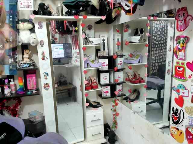 Alisson_Queen webcam