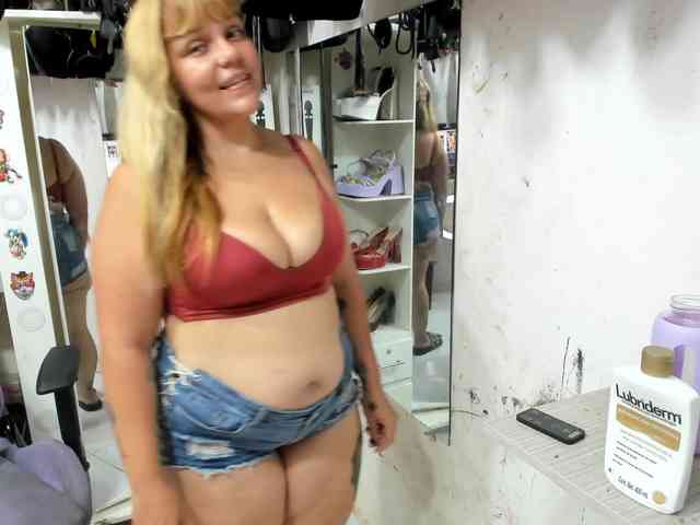 Alisson_Queen webcam