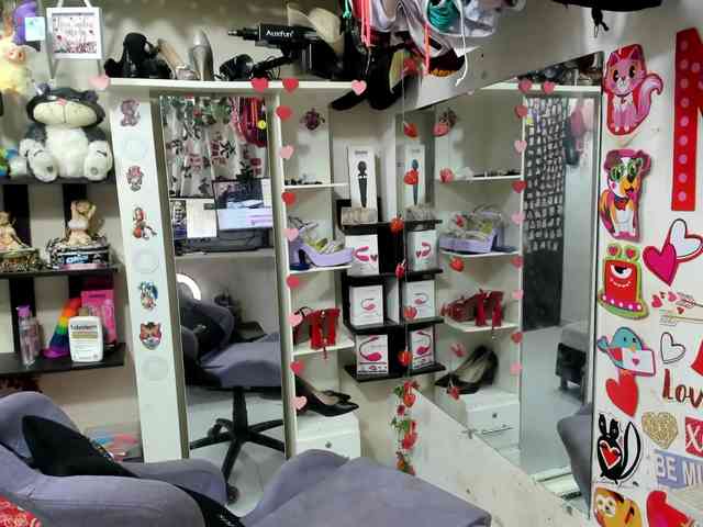 Alisson_Queen webcam