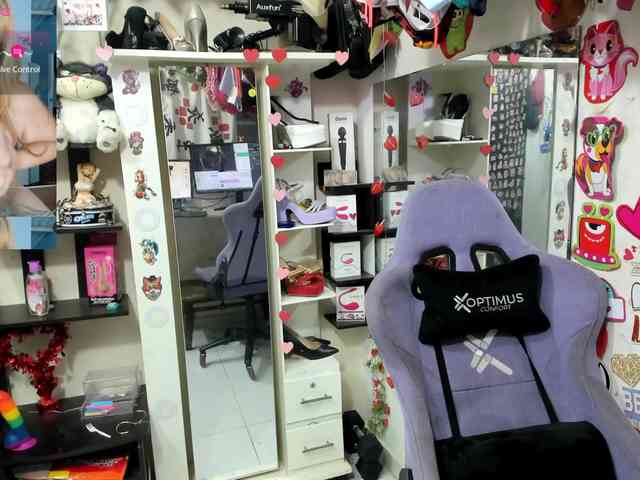 Alisson_Queen webcam